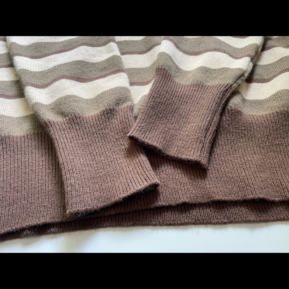 Long sleeve sweater, striped, v neck, knitted look - Picture 3 of 3
